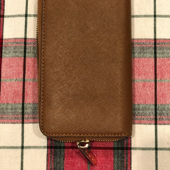 Women’s brown Michael Kors wristlet / wallet. - Picture 3 of 14